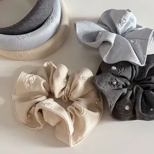 Embossed Floral Fabric Hairband Camellia Artificial Pearl Headband Flower Scrunchie Elegant Vintage Women Fashion Hair Accessories