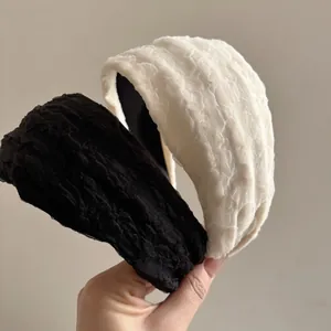 Elegant wide pleated chiffon headband in black and beige with high-top textured design