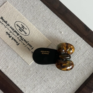 Handmade tortoise shell acetate bow hair claw clip with French style design