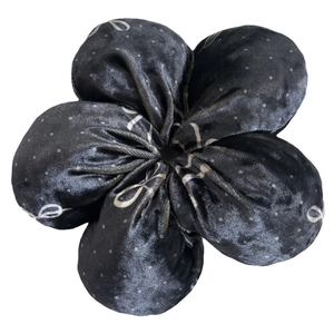 Chouchou floral en velours noir à pois blancs et motifs de rubans pour cheveux