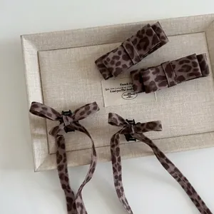 Vintage Leopard Print Satin Bow Hair Clip For Women Ribbon Claw Clip Fashion Leopard Pattern Hairpin Styling Accessories