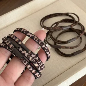 Élastiques à Cheveux en Tissu à Imprimé Léopard Faits à la Main Haute Élasticité Porte Queue de Cheval Scrunchies pour Femmes Coiffure