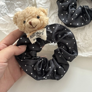Lot de chouchous ours en peluche mignons en satin noir à pois blancs pour cheveux
