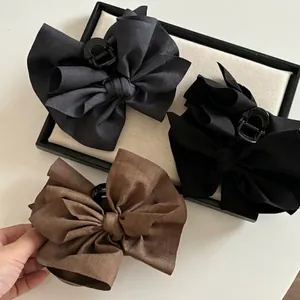 Pince à Cheveux Nœud Papillon en Tissu Surdimensionné Style Français Élégante Grande Pince à Cheveux pour Femme