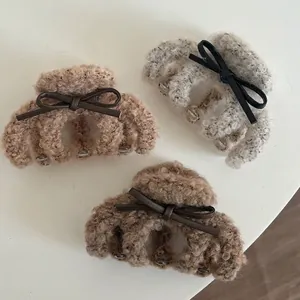 Women Plush Bow Hair Claw Clip Autumn Winter Elegant Large Shark Clip Fuzzy Faux Fur Hairpin Korean Style Headwear Accessory
