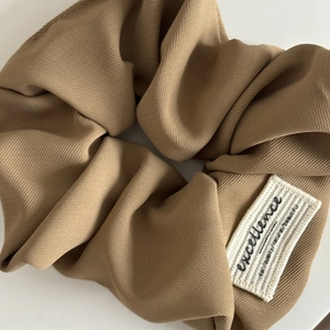 Vintage brown plaid scrunchie with excellence embroidery label for autumn fashion