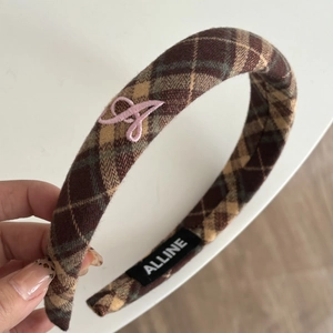 Thick retro plaid headband with pink embroidered letter A and high wool-like texture