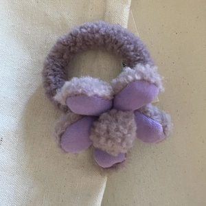Accessorio per capelli a fiore viola in peluche per bambine in velluto