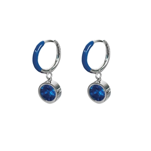 Pendientes de aro plateados estilo francés con esmalte azul oscuro y colgantes de circón