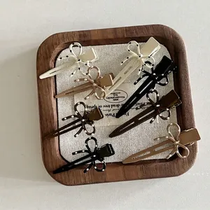 Molletta per Capelli Vintage a Fiocco Metallo Marrone a Pois Clip a Becco d'Anatra per Donna Retro Perla Artificiale Abbellita Copricapo Stile Francese