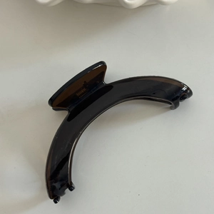 Elegant large brown translucent crescent hair claw clip for elegant women styling
