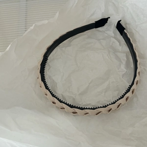 Braided beige headband with non-slip teeth for women, stylish minimalist hair accessory
