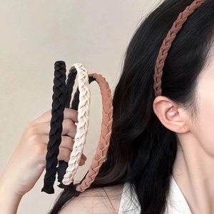 Braided Fabric Headband With Anti Slip Teeth Twisted Hair Hoop Solid Color Fashion Hair Accessories For Women Face Wash
