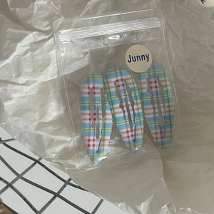 Three-piece set of preppy plaid BB hair clips in blue, red and green fabric wraps