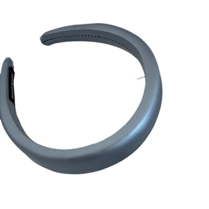 Minimalist thick sponge headband in silver gray leather with handmade label detail