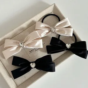 Molletta per Capelli Francese in Raso con Fiocco e Strass a Cuore Elastico Elegante Clip a Becco d'Anatra Accessori per Capelli Donna Ragazza