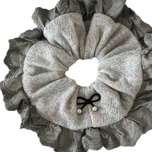Rainbow lace oversized scrunchie with double-layer pleats and faux pearl bow decor