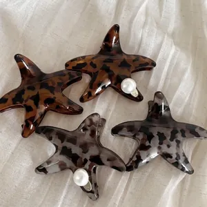 Pinza per Capelli a Stella Marina in Acetato Tartarugato Leopardo con Perla Artificial Grande Accessori per Capelli Donna Stile Oceano