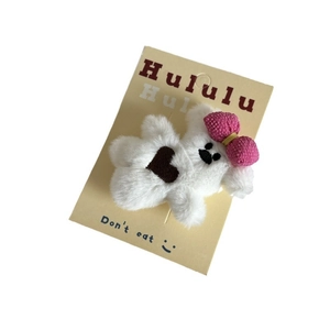 Pince à cheveux ours blanc en peluche avec nœud rose et broderie cœur sur carte support