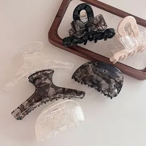 Elegant Lace Pattern Acrylic Hair Claw Clip For Women French Style Bowknot Shark Clip Fashion Hair Accessories For Daily Use