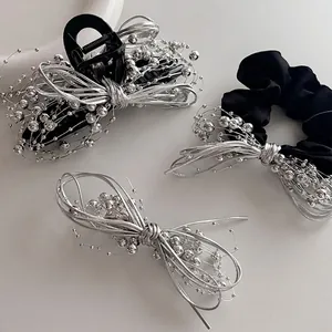 Élégante Pince à Cheveux Nœud Papillon Chaîne à Billes Argent Set Choucou en Satin Noir Accessoires Cheveux Femme