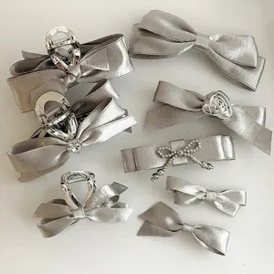Silber Große Schleife Haarklammer Mercerisierter Satin Herz Strass Haarkralle Mode Entenschnabel Clip Damen Haarschmuck