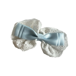 Pince à cheveux douce en dentelle avec nœud en satin bleu clair pour femmes