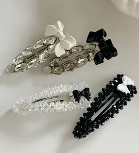 Détails de barrettes style ballet avec nœuds, strass et perles élégantes