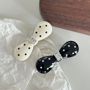 Barrettes à cheveux nœuds à pois élégantes avec centre en cristal sur plateau