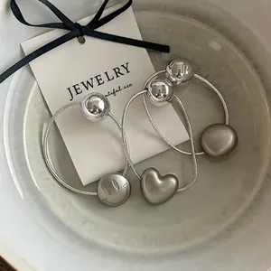 Chouchous Métalliques Argentés Style Coréen Élastiques à Cheveux Minimalistes Avec Perles Sourire Cœur Accessoires Cheveux Mode pour Femmes Quotidien
