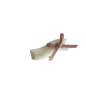 Elegant cream ballet-style bow hair clip with pink silk ribbon for girls