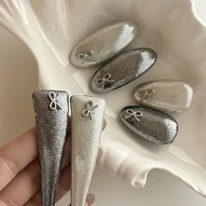 Élégante Pince à Cheveux Nœud Papillon Argenté Cuir Tissu Pince à Bec de Canard Épingle à Cheveux Géométrique pour Femme Accessoires