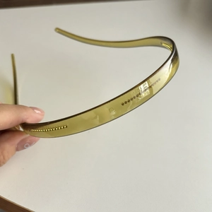 Non-slip olive green plastic headband with teeth for women, flexible hair hoop accessory