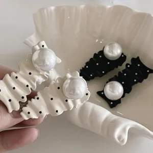 Vintage French Style Polka Dot Wavy Edge Metal Duckbill Hair Clip For Women Fashion Faux Artificial Pearl Side Clip Hair Accessories