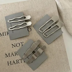 Pinces à Cheveux Ondulées en Métal Minimalistes pour Femmes Pince à Bec de Canard Ligne Géométrique Élégant Mat Argent Or