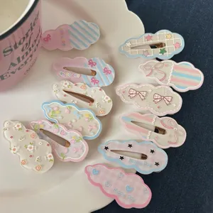 11-teiliges Set süßer Cloud-Haarspangen in Pastellfarben mit Punkten und Blumen
