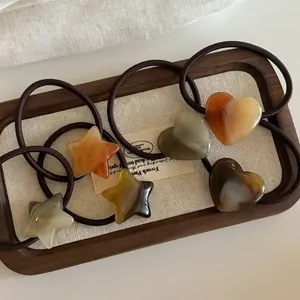 Lot de 5 élastiques à cheveux minimalistes avec breloques cœur et étoile en résine