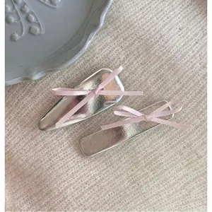 Barrette à Cheveux BB en Cuir PU Mode avec Nœud Papillon Triangle Argent Pince Latérale Géométrique Douce Épingle à Cheveux Ruban Satin