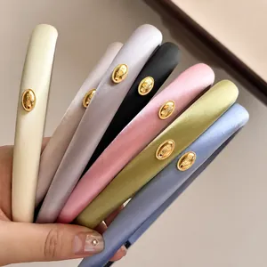 French Vintage Satin Headband With Gold Metal Label Handmade Thickened Hair Hoop Elegant Solid Color Accessory For Women
