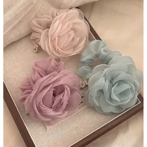 Chouchous à Cheveux Fleur Élégante Française Grandes Roses en Organza Avec Charme de Künstliche Perle Attache Queue de Cheval Femme