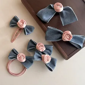 Lot de 5 pinces à cheveux nœud en jean et chouchous rose en soie pour femmes et filles