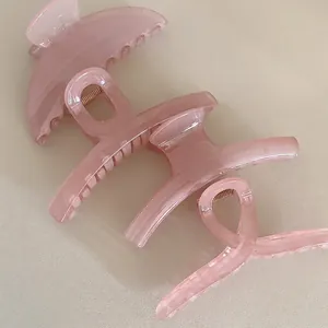 Pince à Cheveux en Acrylique Rose Gelée pour Femmes Élégante Grande Pince Requin Géométrique Accessoires de Coiffure Faits à la Main