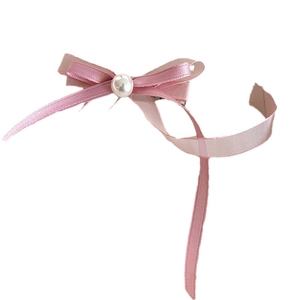 Elegante fermaglio per capelli con fiocco in nastro rosa e perla centrale