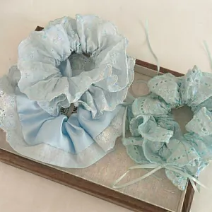 Chouchou Élégant en Satin et Dentelle Grand Nœud Pour Femmes Bleu Vert Floral Ruban Accessoires de Cheveux