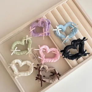 Dolce Pinza per Capelli a Cuore con Fiocco in Raso Elegante Molletta a Squalo Plissettata per Donna Ragazza Accessori per Capelli