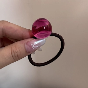 Elastico per capelli con perla gelatina rosa traslucida per acconciature a coda alta
