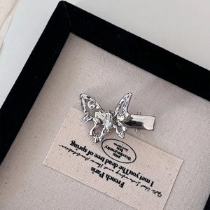 Eleganter silberner Schmetterling-Haarclip mit Strass im Liquid-Metal-Stil für Damen