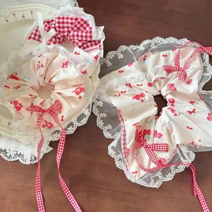 Süße Erdbeere Druck Spitze Haargummi Mit Bandschleife Für Damen Mädchen Stoff Pastoraler Stil Haarschmuck Kopfband Accessoire