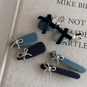 Pince à Cheveux Nœud en Denim Bleu pour Femme Barrette Bec de Canard en Métal Argenté Fait à la Main