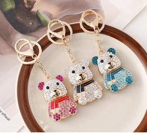 Détails des porte-clés ours en strass rose, blanc et bleu avec anneaux dorés